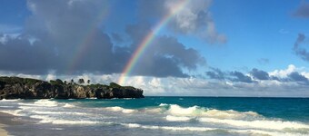 Luxury Villa With Pool, Outdoor Beds on Cliff Top Near Crane Beach