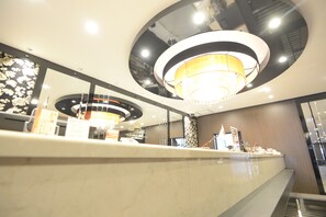 Reception - Apa Hotel Isehara-Ekimae (Isehara)