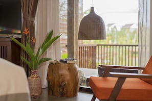 Suite Club, balcon, vue lac | Balcon