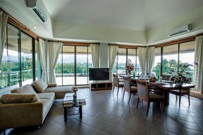 Family Suite | Living room | TV - Khaoyai Fahsai Resort (Pak Chong)
