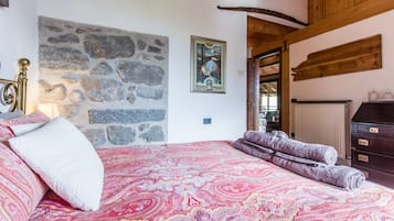 3 soveværelser, pengeskab på værelset, skrivebord, gratis Wi-Fi