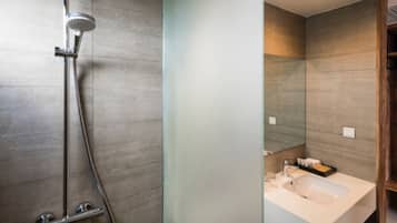 Hem Saigon Twin Room | Bathroom