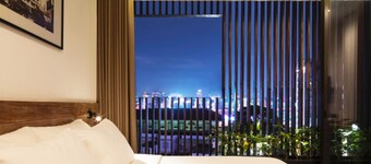 Triple E Hotel Fine Art Museum