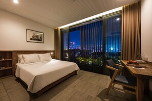 Fine-Arts Balcony | Minibar, Zimmersafe, Schreibtisch, laptopgeeigneter Arbeitsplatz