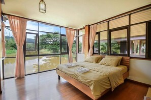 Family Room, Lake View | Desk, free WiFi