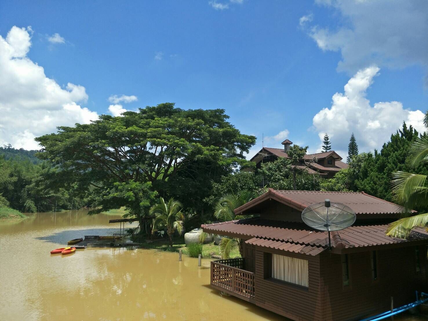 Lake Villa | Skrivebord og wi-fi (inkludert)