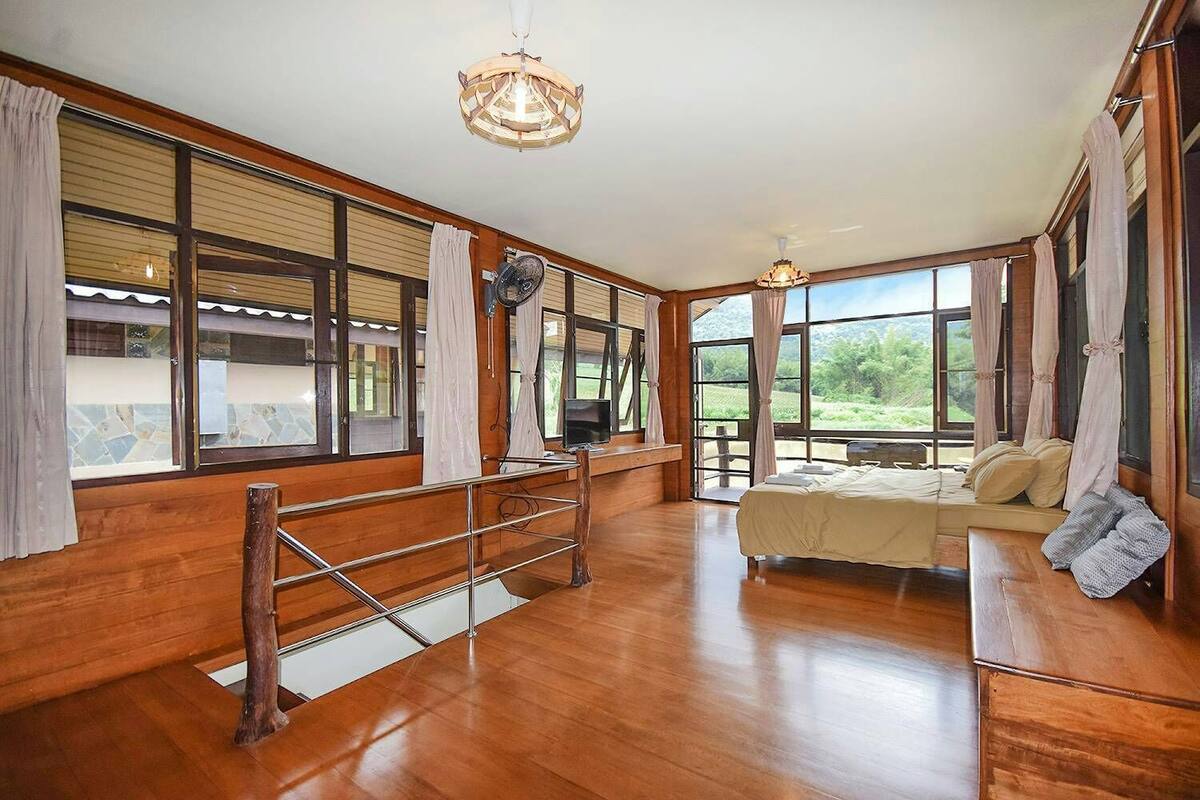 2 Bedroom Lake View | Desk, free WiFi