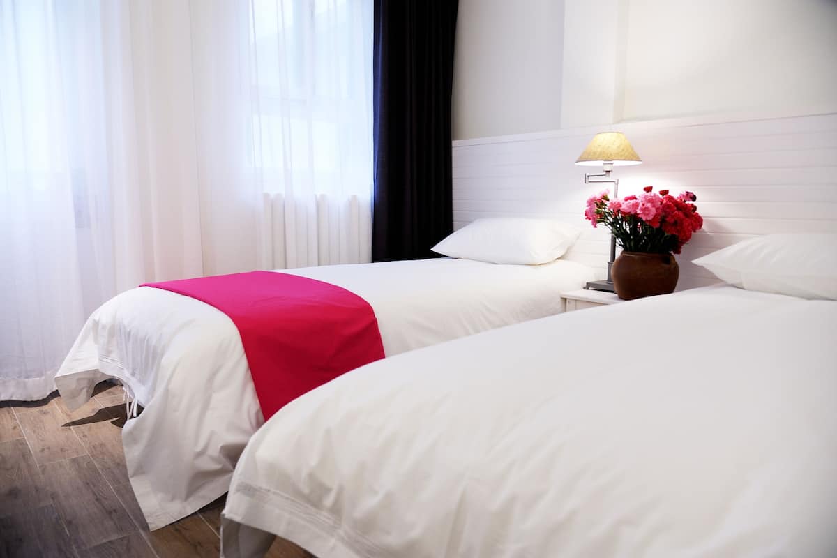 Standard Twin Room | In-room safe, free WiFi