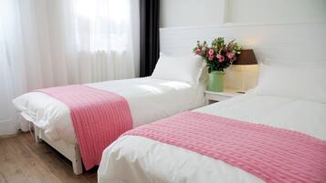 Standard Twin Room | In-room safe, free WiFi, bed sheets