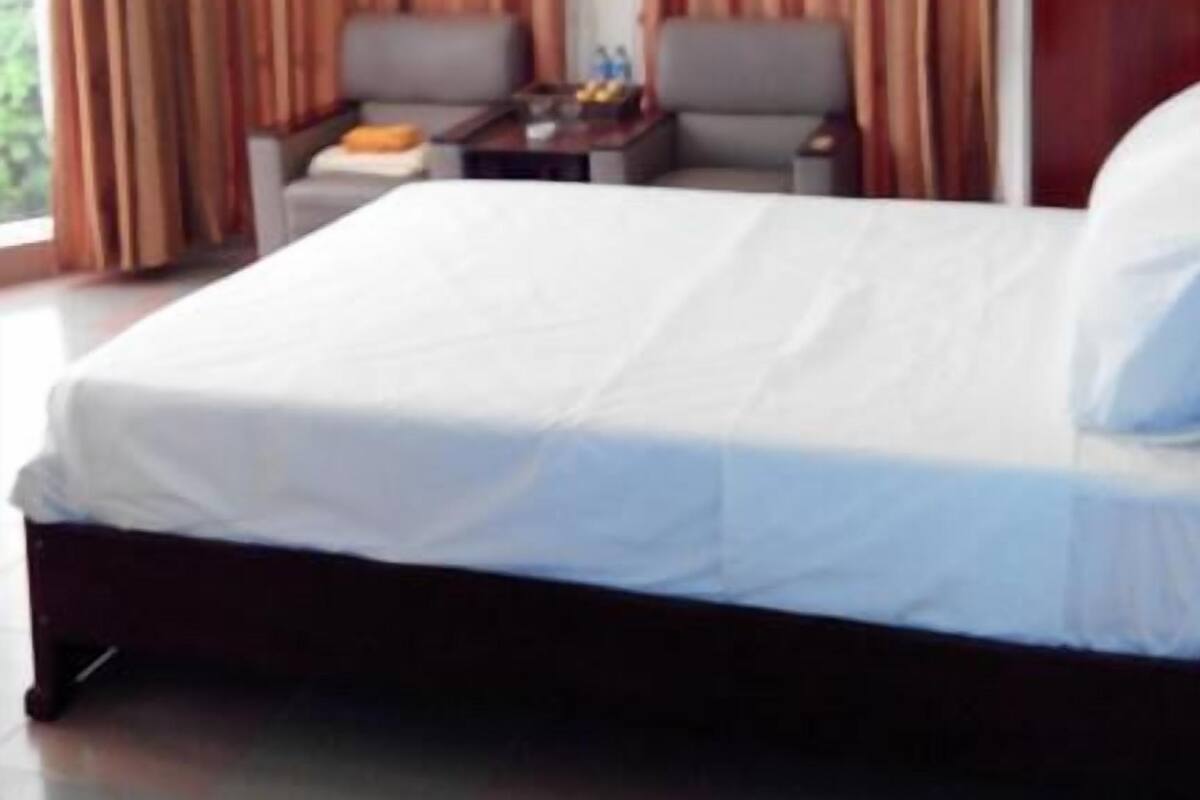 Minibar, in-room safe, soundproofing, free WiFi