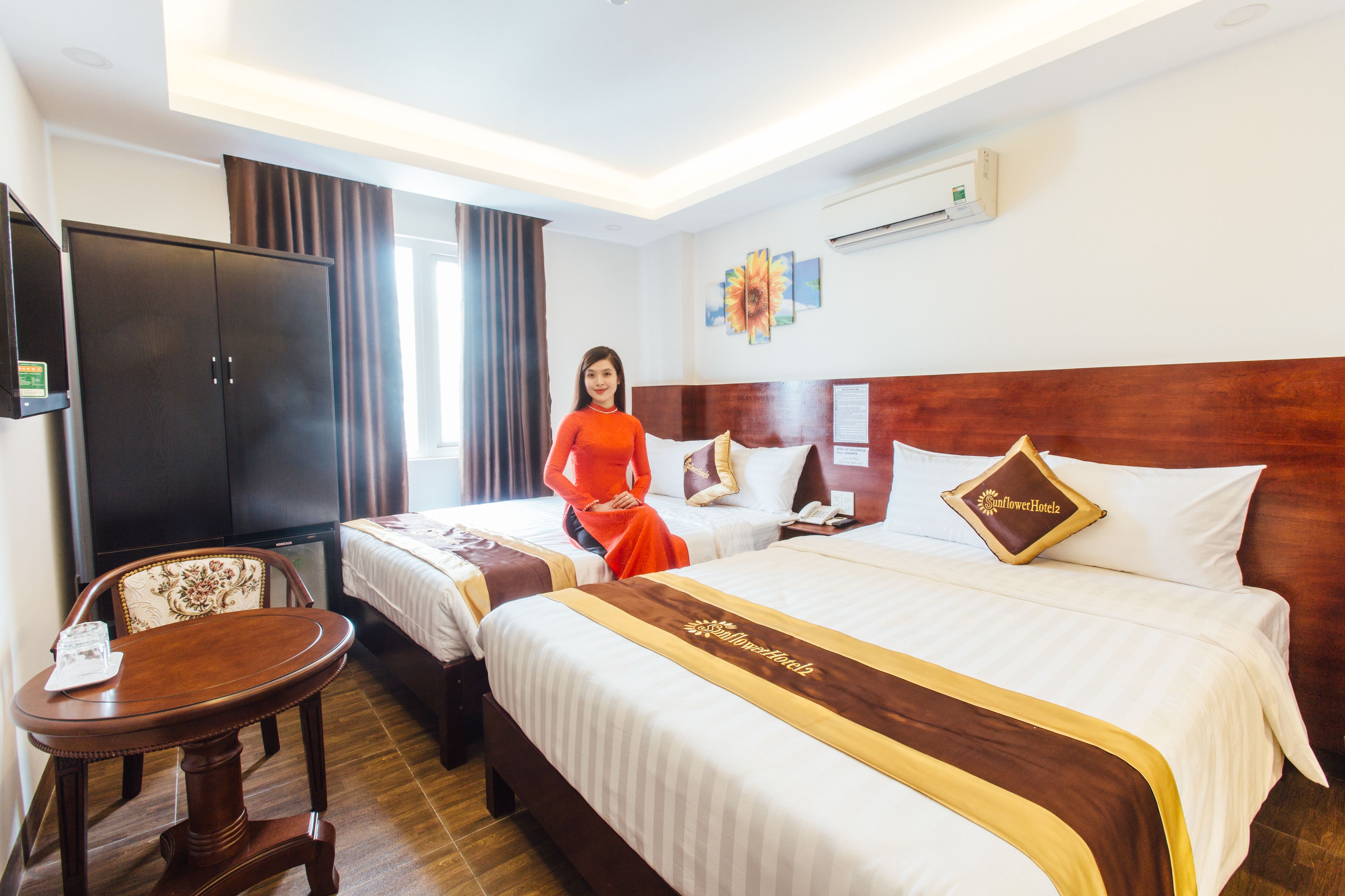 deluxe twin room | 1 bedroom, minibar, in-room safe, desk