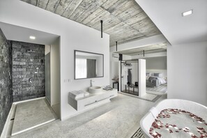 Badewanne und Dusche (separat), Komfortbadewanne