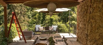 Villa indipendente con vasca idromassaggio, piscina privata, A/C, WIFI, TV, patio, parcheggio