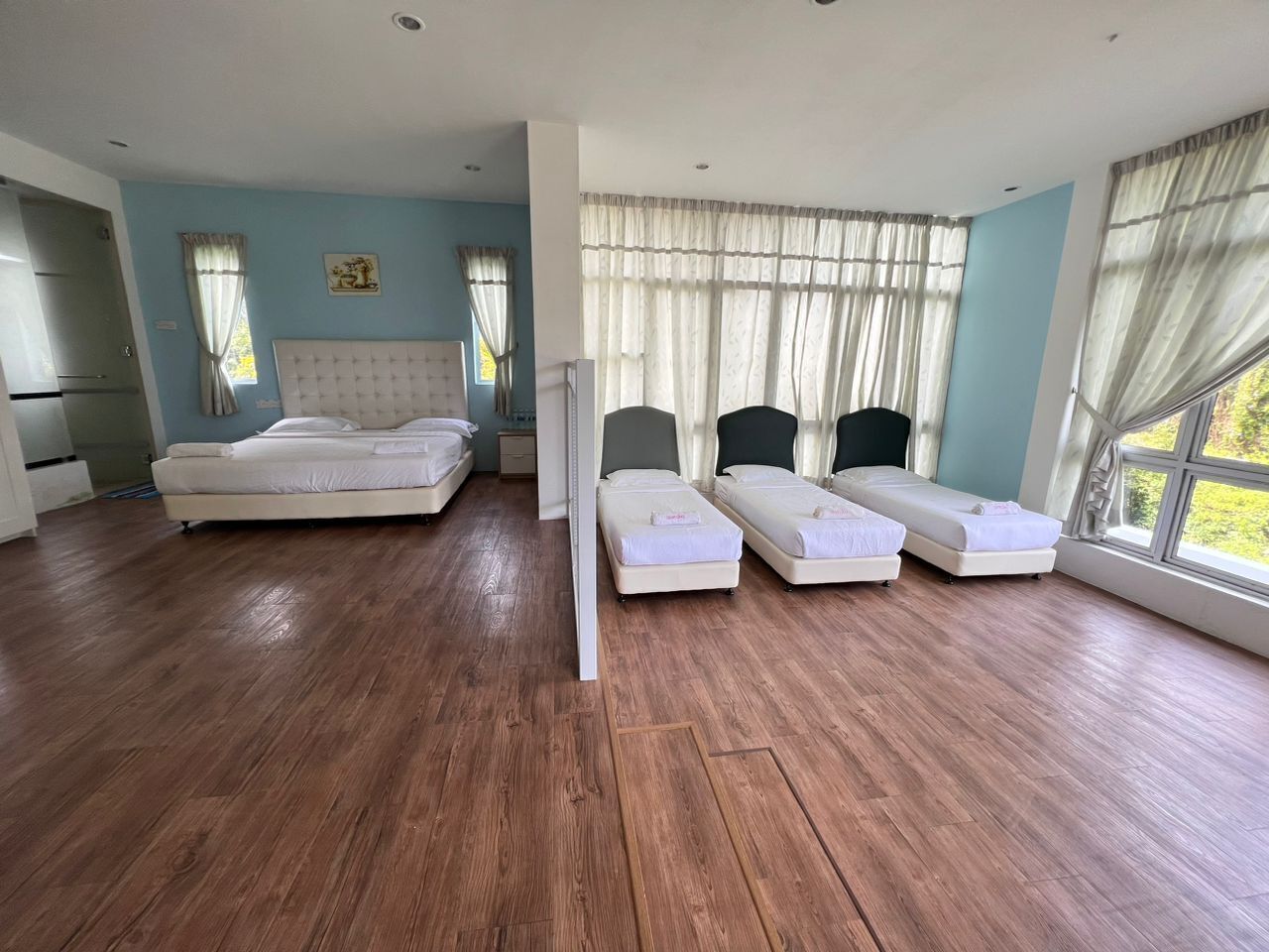 Suite familiar | Planxa i posts de planxar i wifi gratuïta 