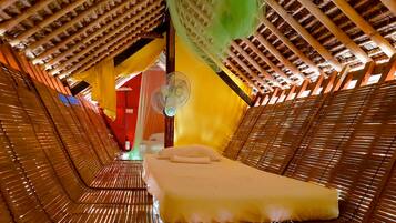 Basic Shared Dormitory, Mixed Dorm | Premium bedding, soundproofing, free WiFi, bed sheets