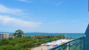 Apartamento Deluxe, 1 habitación, cocina básica, vistas al mar | Vistas del balcón