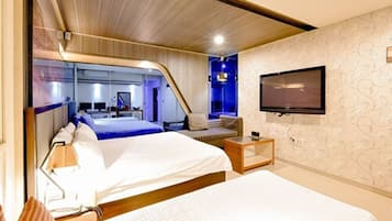 Chambre Standard avec lits jumeaux (1Double + 1Single) | Vue sur le lac