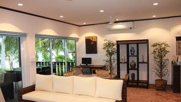 Laguna BEACH Villa - 3 Bedrooms | Living area | Flat-screen TV