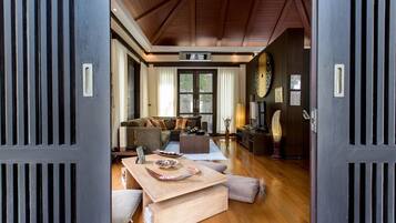 32-inch flat-screen TV with cable channels, TV, DVD player