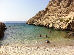 In Strandnähe, Liegestühle, Strandtücher