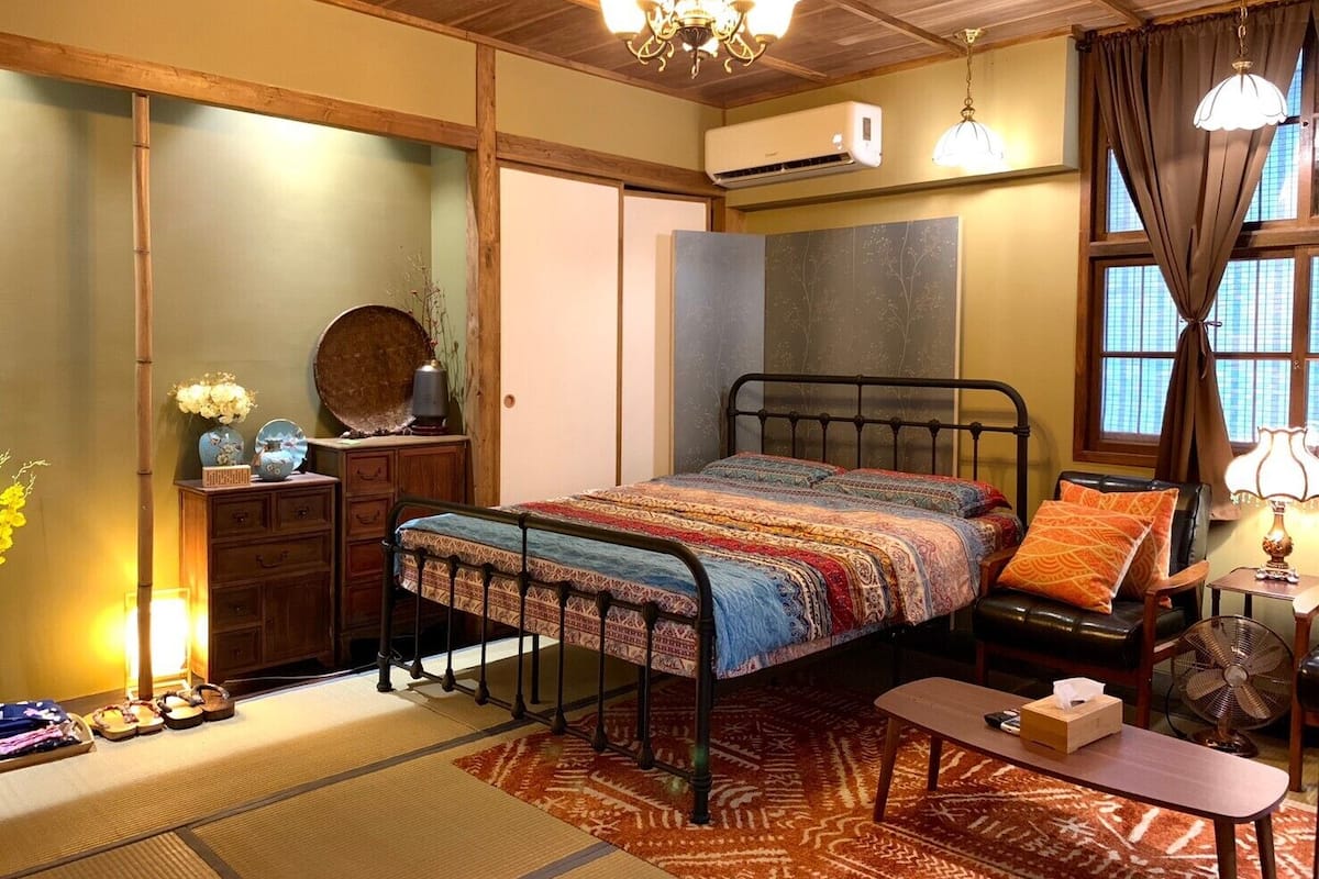 2 bedrooms, blackout curtains, free WiFi, bed sheets