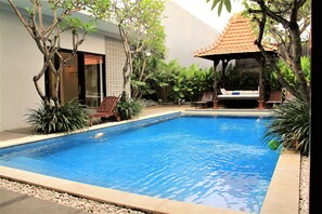 Utomhuspool