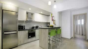 Luxury Apartment | Private kitchen | Fridge, microwave, oven, stovetop