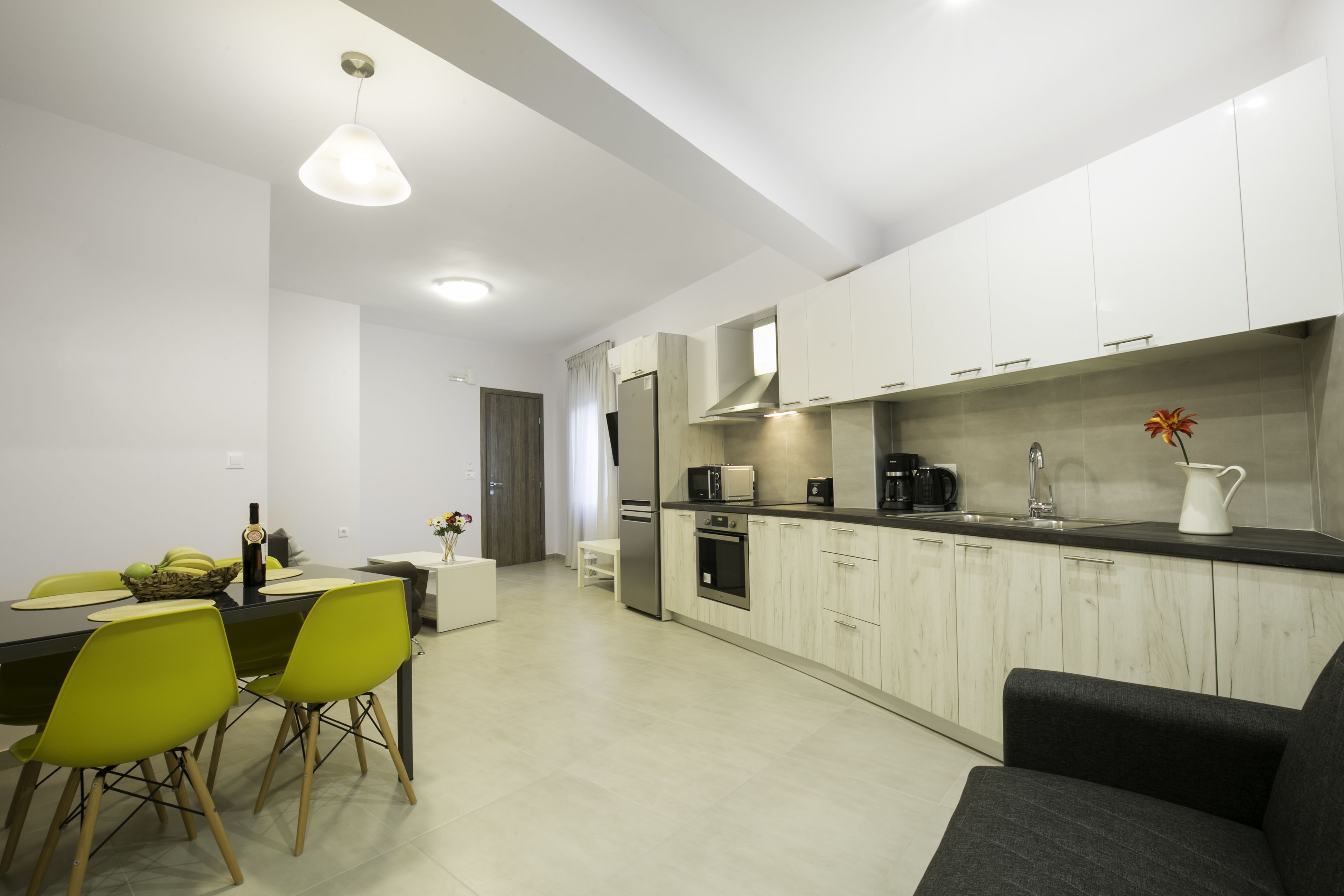 Royal-Apartment | Eigene Küche | Kühlschrank, Mikrowelle, Ofen, Herdplatte