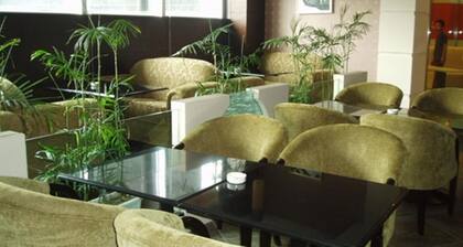 Shanghai Jiarong Apartment Hotel
