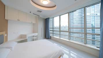 Luxury Apartment, 2 Bedrooms | Desk, laptop workspace, blackout curtains, soundproofing