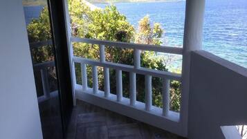Panorama villa, 1 kingsize bed, uitzicht op zee | Terras