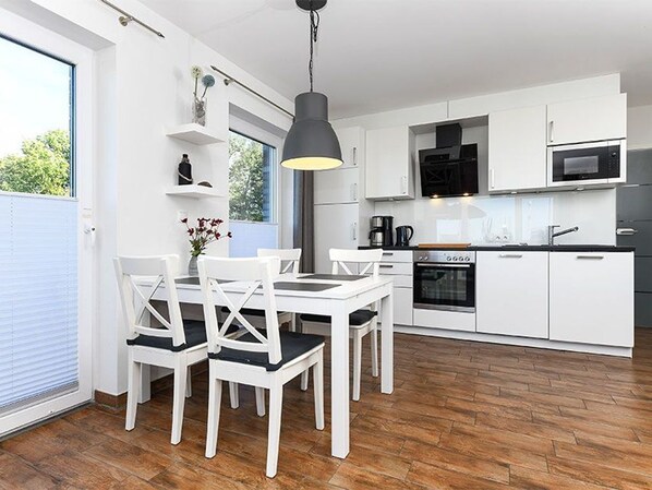 Køleskab, mikrobølgeovn, ovn, opvaskemaskine