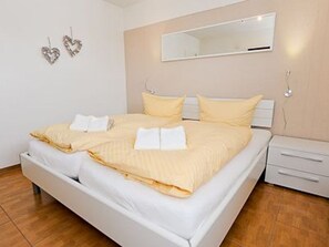 2 Schlafzimmer, Reisekinderbett, WLAN