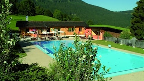 Pool - Eagle's eye view - HUBERTUSHOF (Jungholz)