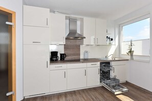 Fridge, microwave, oven, dishwasher