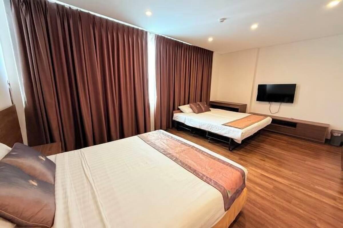 Luxe beddengoed, een minibar, een kluis op de kamer, een bureau