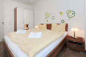 2 Schlafzimmer, Reisekinderbett, WLAN
