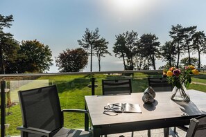 Outdoor dining - Apartment Seeadler - Oasis on the lagoon - Seeadler (3-3) (Garz/Usedom)