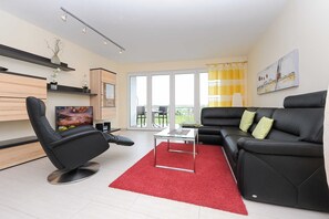 Unclassified image, 3 of 17, button