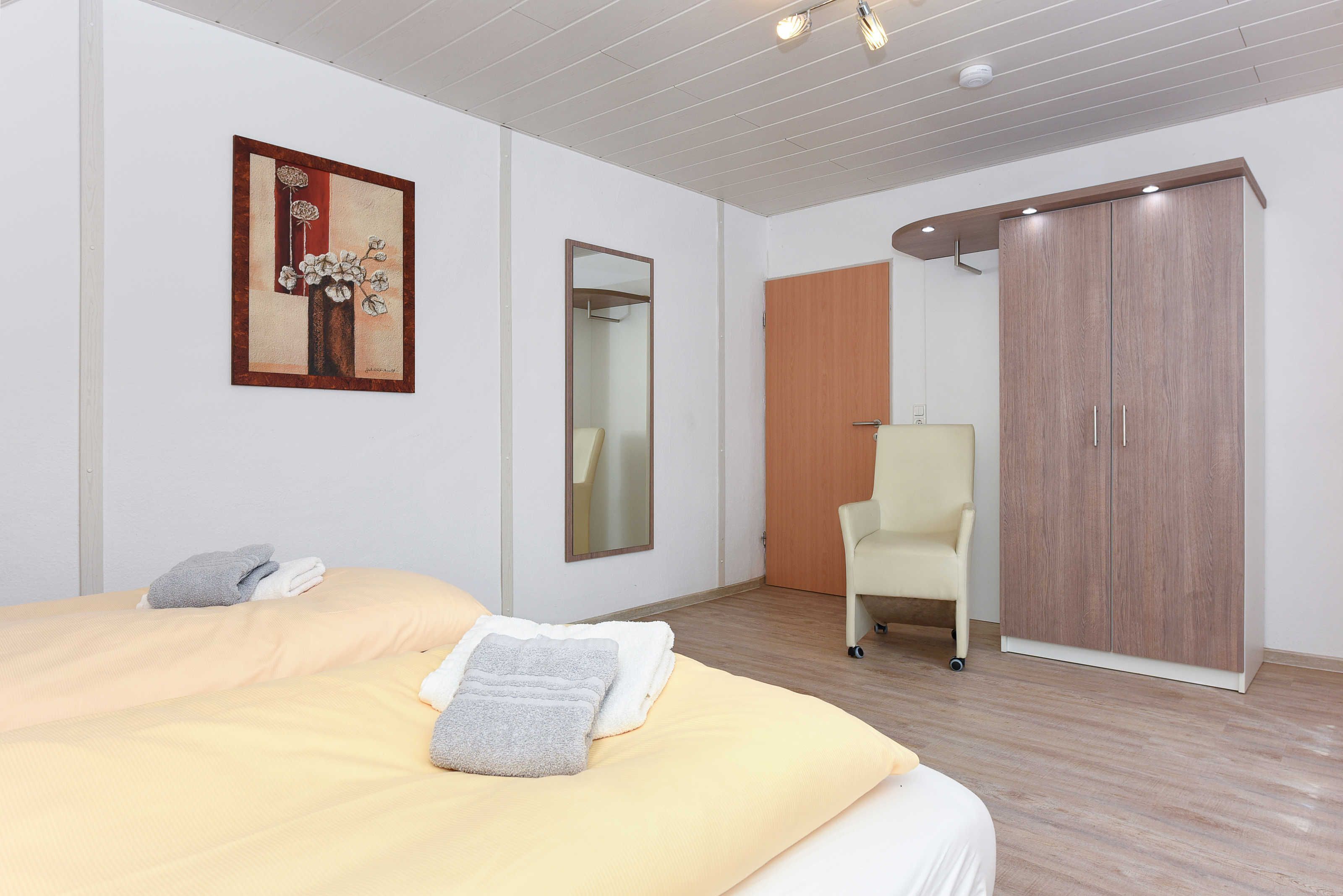 2 bedrooms, travel crib, WiFi