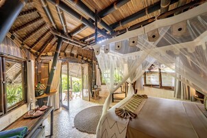 Semi-Open Bungalow | Minibar, in-room safe, desk, WiFi (free)