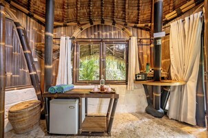 Semi-Open Bungalow | Minibar, in-room safe, desk, WiFi (free)
