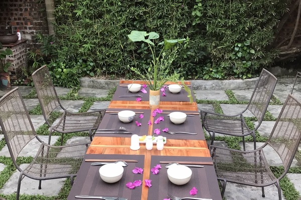 Se sirven desayunos, almuerzos, cenas y cocina local