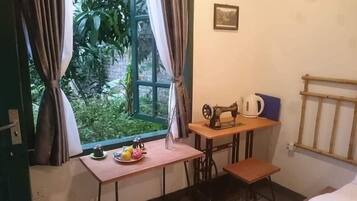 Phòng đôi hoặc 2 giường đơn | Minibar, bàn, phòng cách âm, truy cập Internet không dây miễn phí