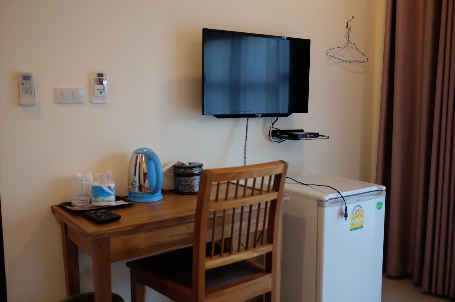 triple room, 3 single beds, accessible, private bathroom | television