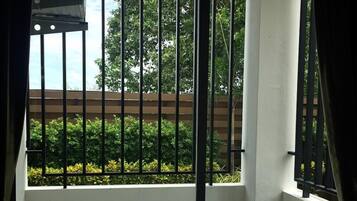 Standard Double Room | Balcony