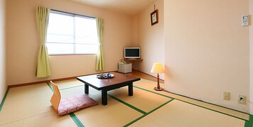 Japanese Style Room with Private Bathroom | In-room safe, desk, free WiFi