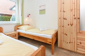 2 Schlafzimmer, Reisekinderbett, WLAN, Rollstuhlgeeignet