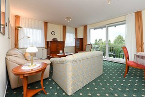 Unclassified image, 4 of 26, button