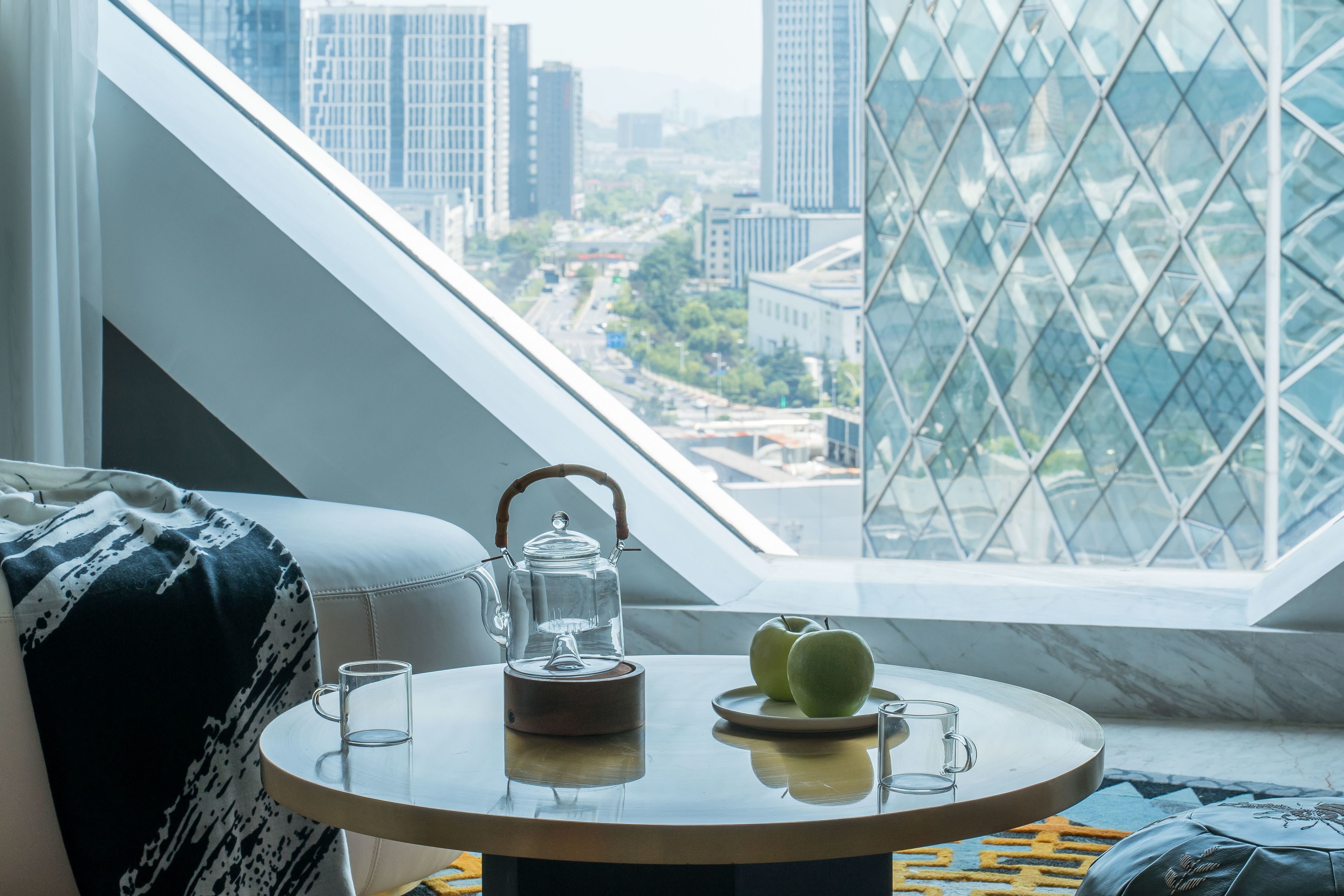 executive suite | minibar, in-room safe, desk, blackout curtains